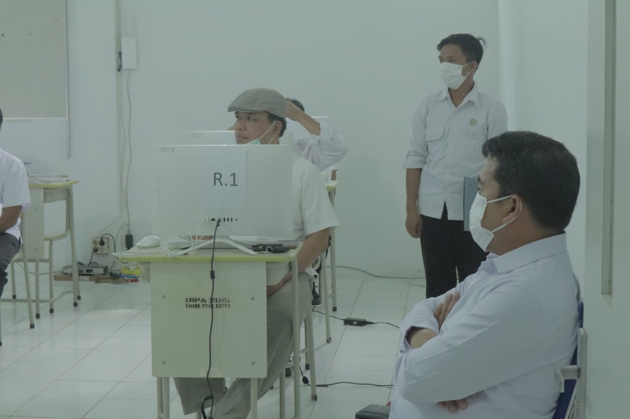 Pimpinan IAIN Palopo Pantau Pelaksanaan Ujian Perdana SSE UM-PTKIN 2021