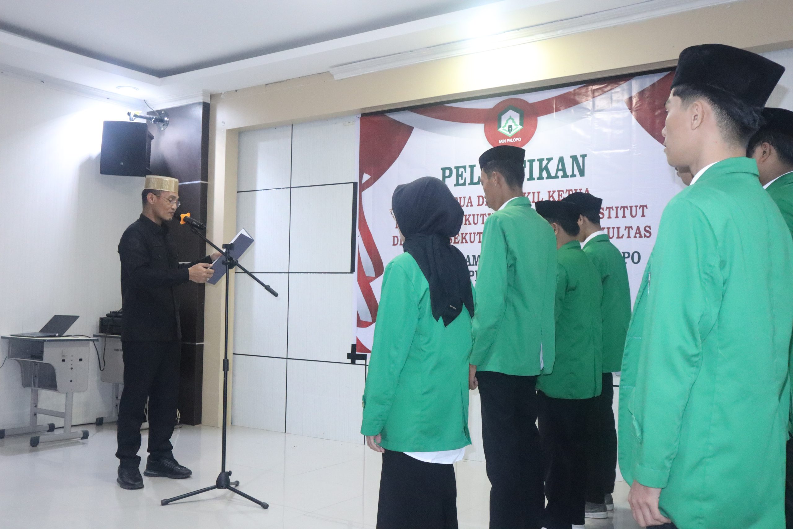 Rektor IAIN Palopo Lantik Pengurus DEMA Institut dan Fakultas Periode 2025