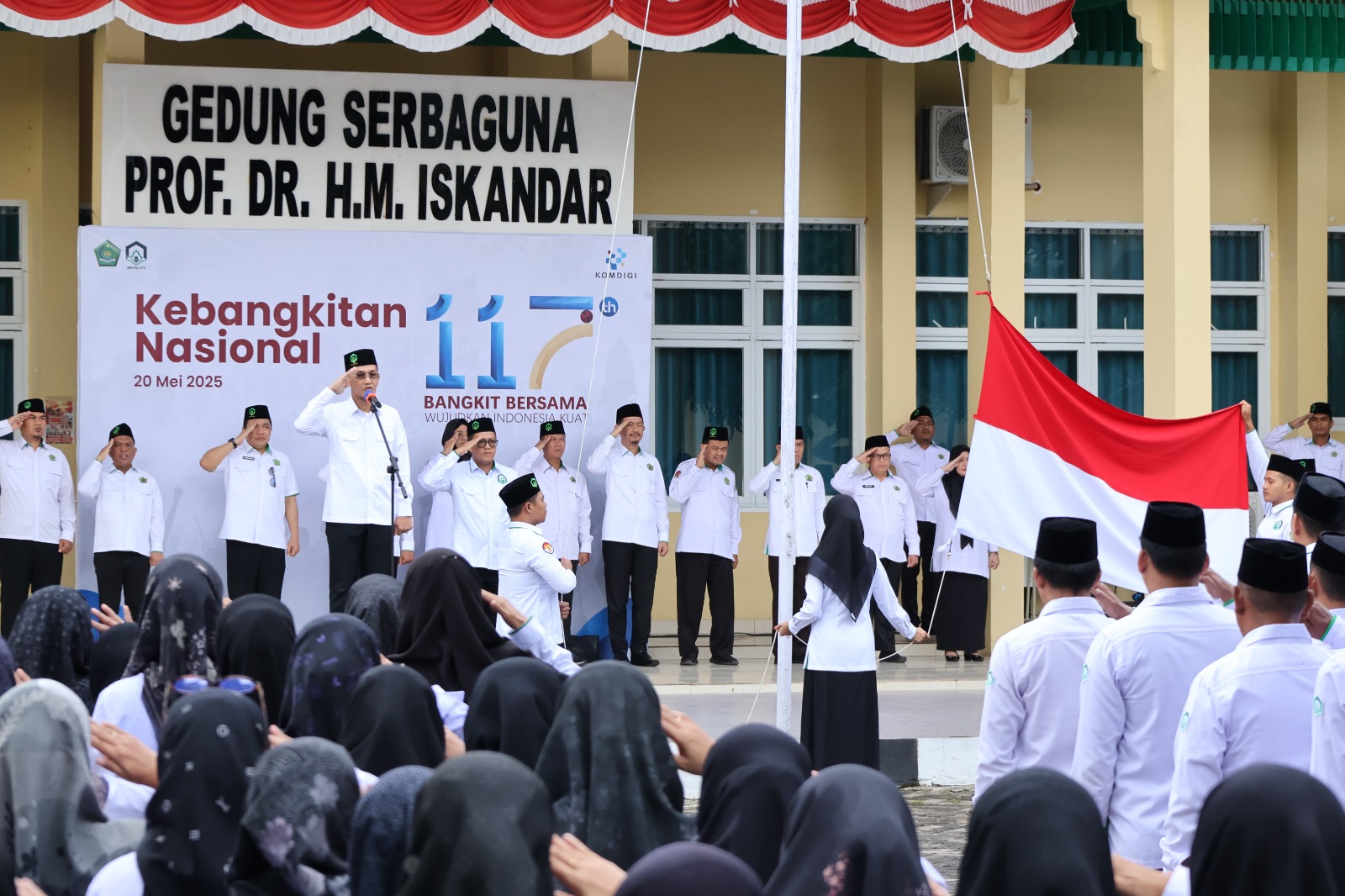 Peringati Harkitnas ke-117, UIN Palopo Gelar Upacara Bendera