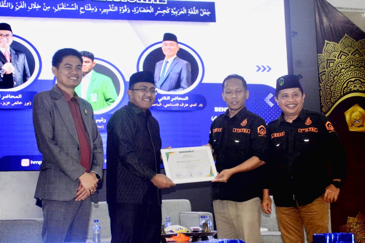Anggota DPRD Lutim Tegaskan Bahasa Arab sebagai Pintu Kreativitas dan Peradaban di Pesiar VIII UIN Palopo