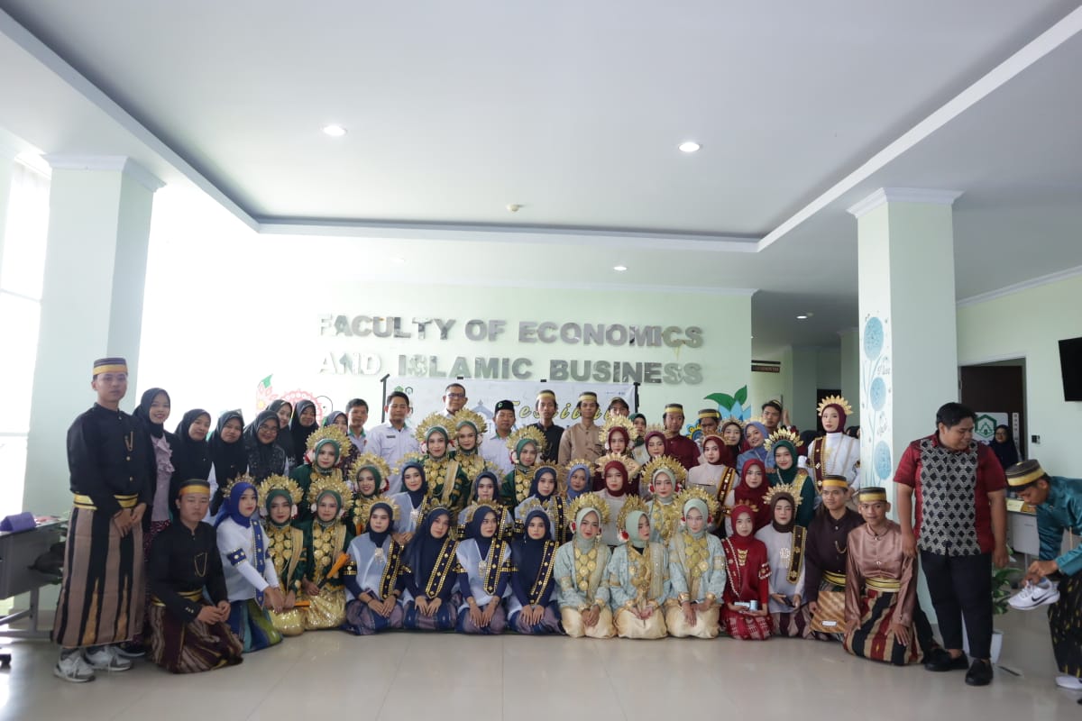 FEBI UIN Palopo Integrasikan Budaya Luwu dan Ekonomi Kreatif dalam Pameran Mahasiswa