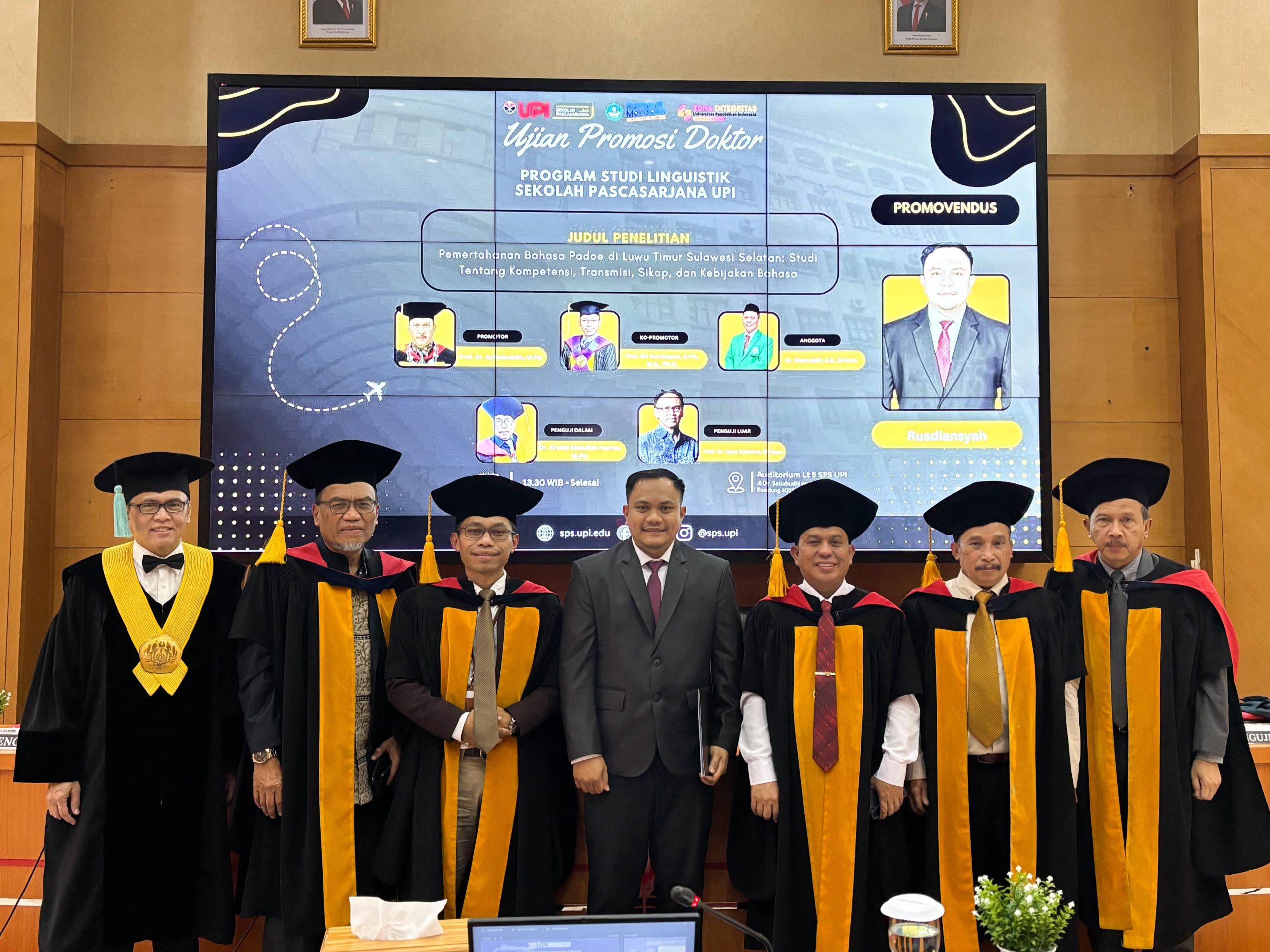 Perkuat Kajian Bahasa Daerah, Dosen UIN Palopo Raih Gelar Doktor Cum Laude