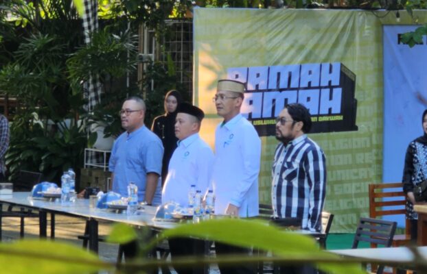 Rektor Pesankan Alumni Jaga Nama Baik Almamater pada Ramah Tamah FUAD UIN Palopo