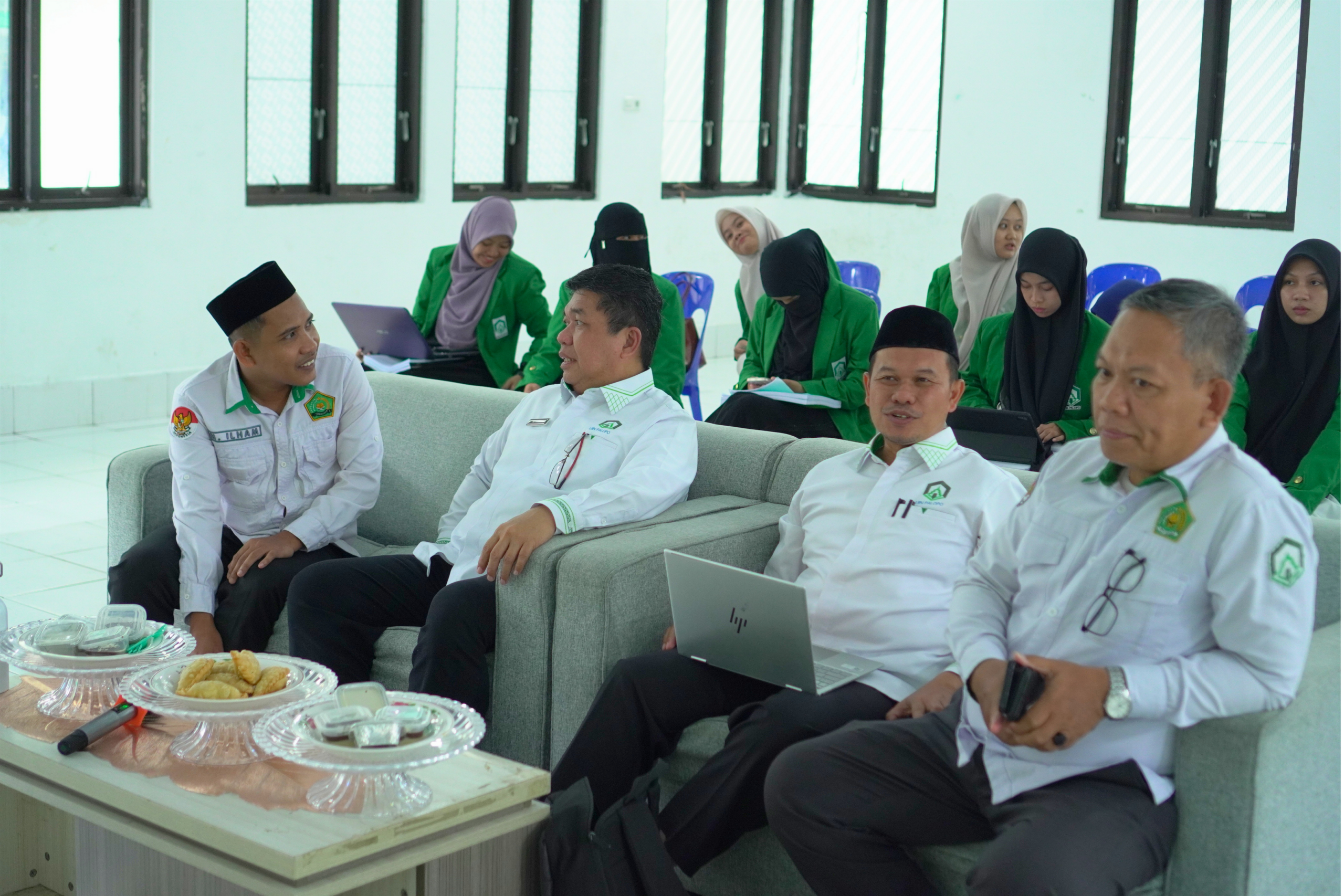 Semhas Kompetisi Penelitian Mahasiswa UIN Palopo, Delapan Riset Dipoles Menuju Publikasi Ilmiah