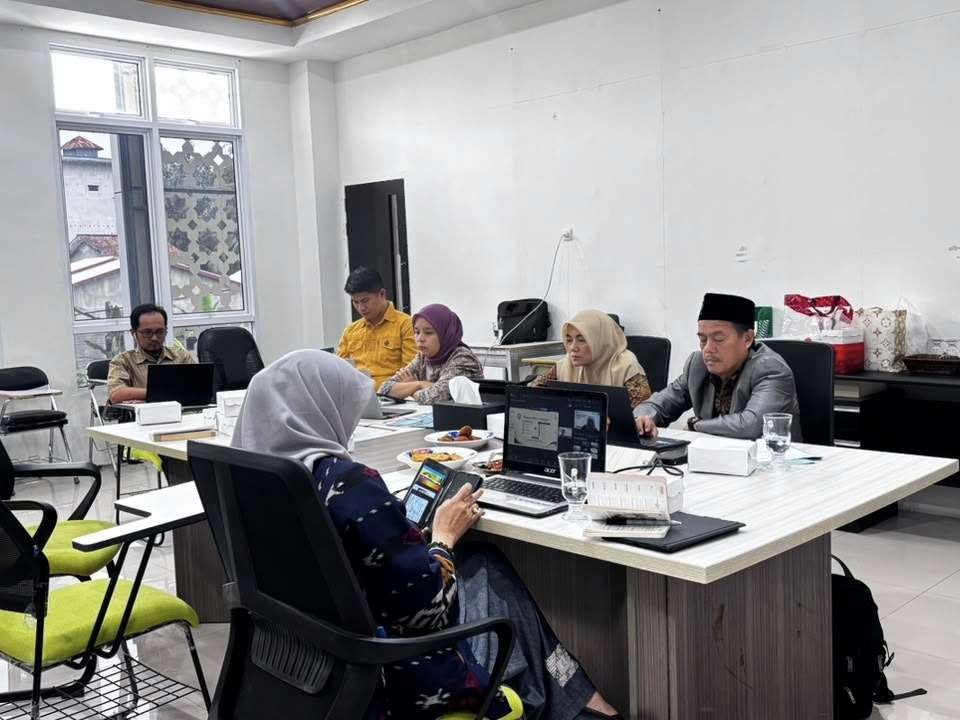 Targetkan Akreditasi Unggul Prodi HES dan HKI, Fakultas Syariah UIN Palopo Kebut Penyusunan Borang IAPS 5.1