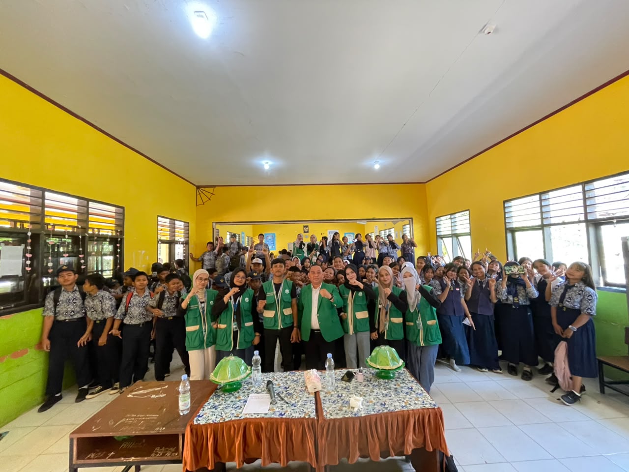 Libatkan Siswa Lintas Agama, Mahasiswa KKN UIN Palopo Perkuat Moderasi Beragama di Paccerakang